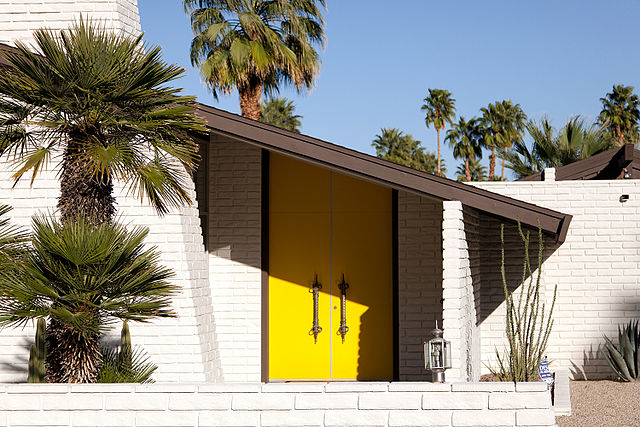 Mid-century modern house in Palm Springs_wikimedia.org